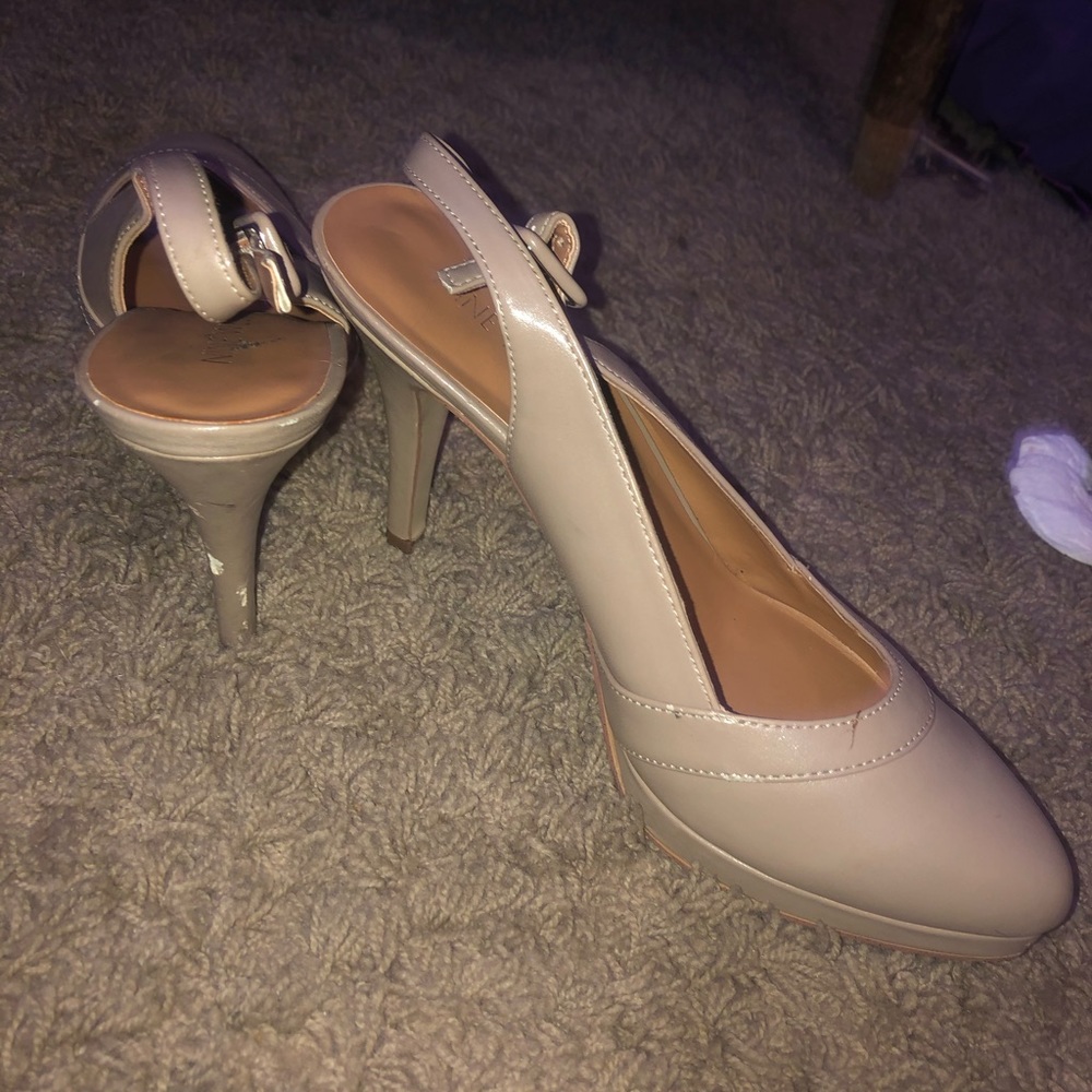 Nine West heals 7 light damage